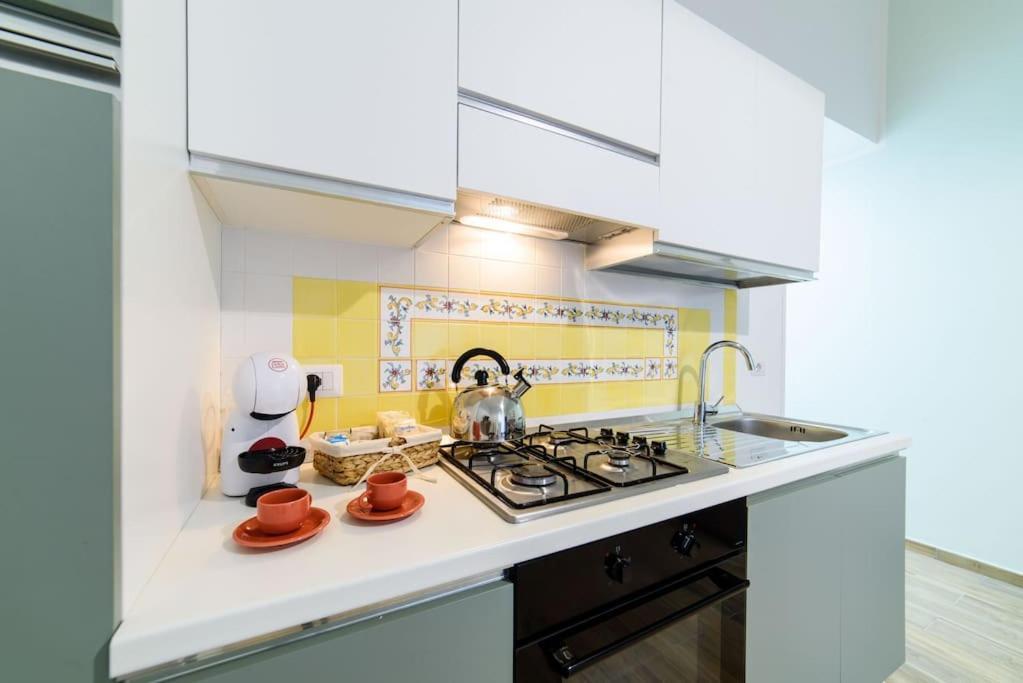 Stazione Treni - Wi-Fi & Netflix Cozy Space Appartement Salerno Buitenkant foto